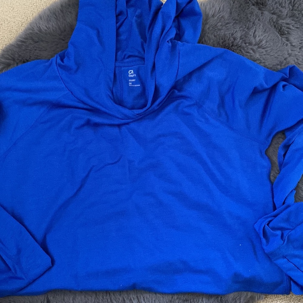 Gap fit long sleeve top